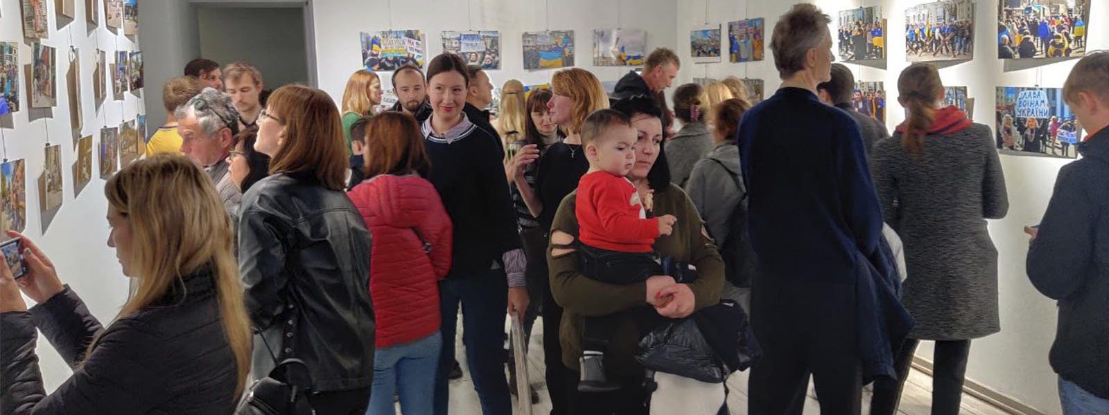 Про сльози та зцілення душі: «Нескорений Херсон» у Чернівцях