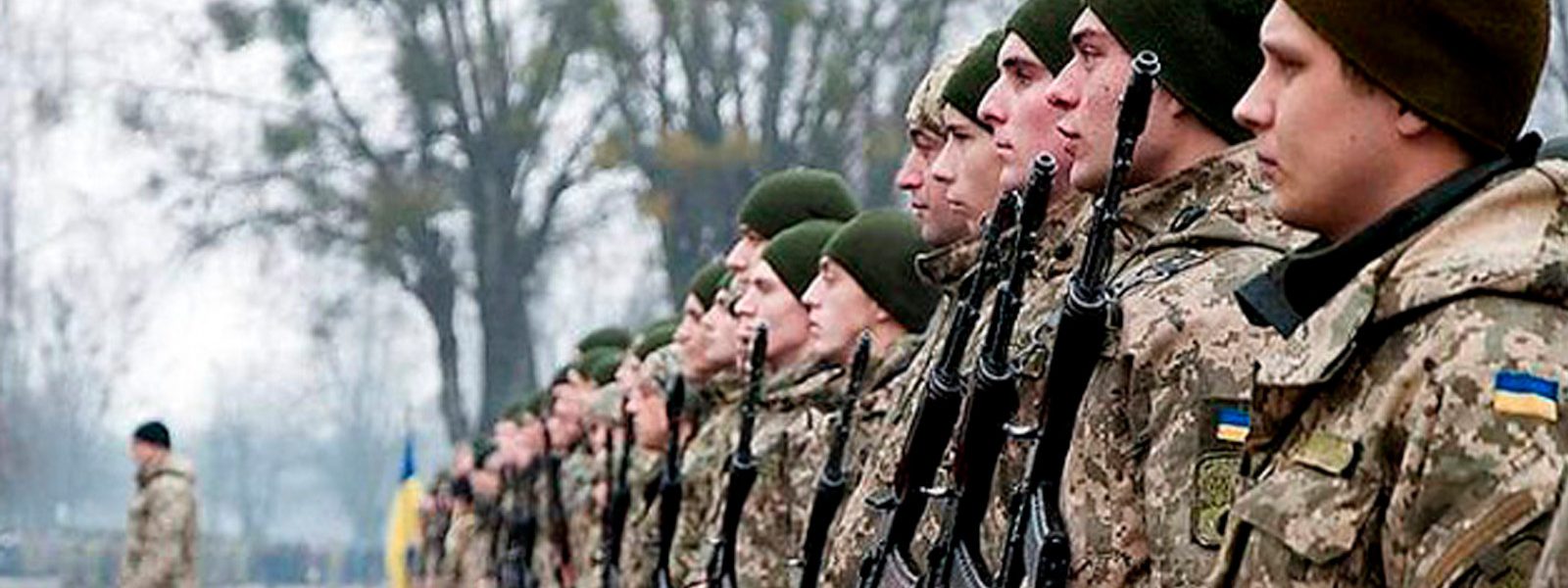Призов на військову службу: хто і як може вручити повістку