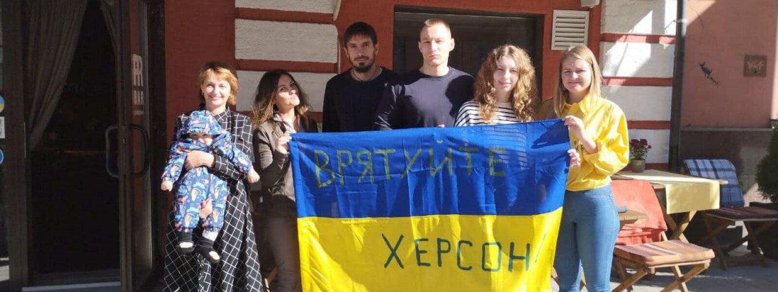 “Какой у вас красівий мальчик, єму би автомат” – про життя в окупації розповідає молода матуся Альона Мовчан