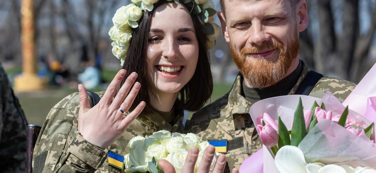 Що треба знати про одруження під час війни
