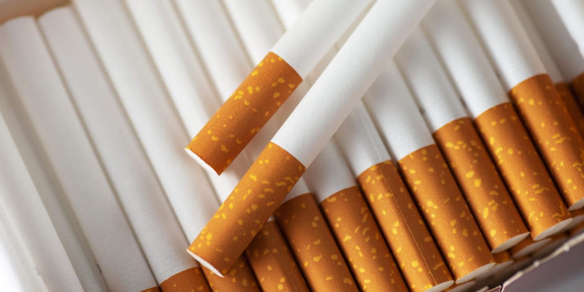 Депутати хочуть заборонити новітні цигарки